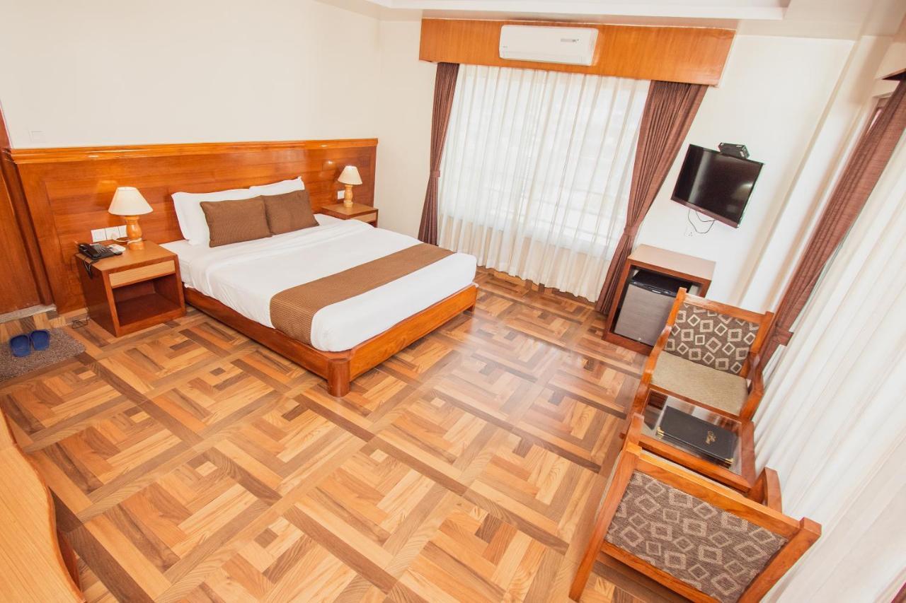 Mount View Pokhara Hotel Exterior foto