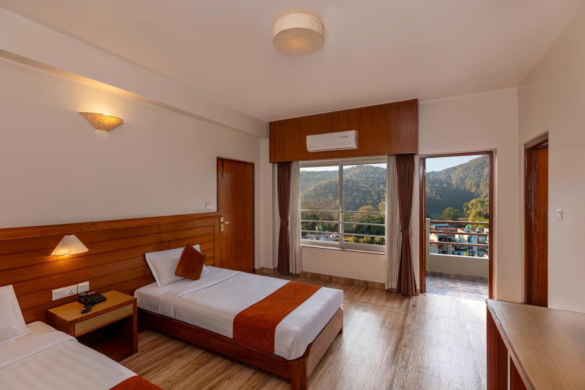 Mount View Pokhara Hotel Exterior foto