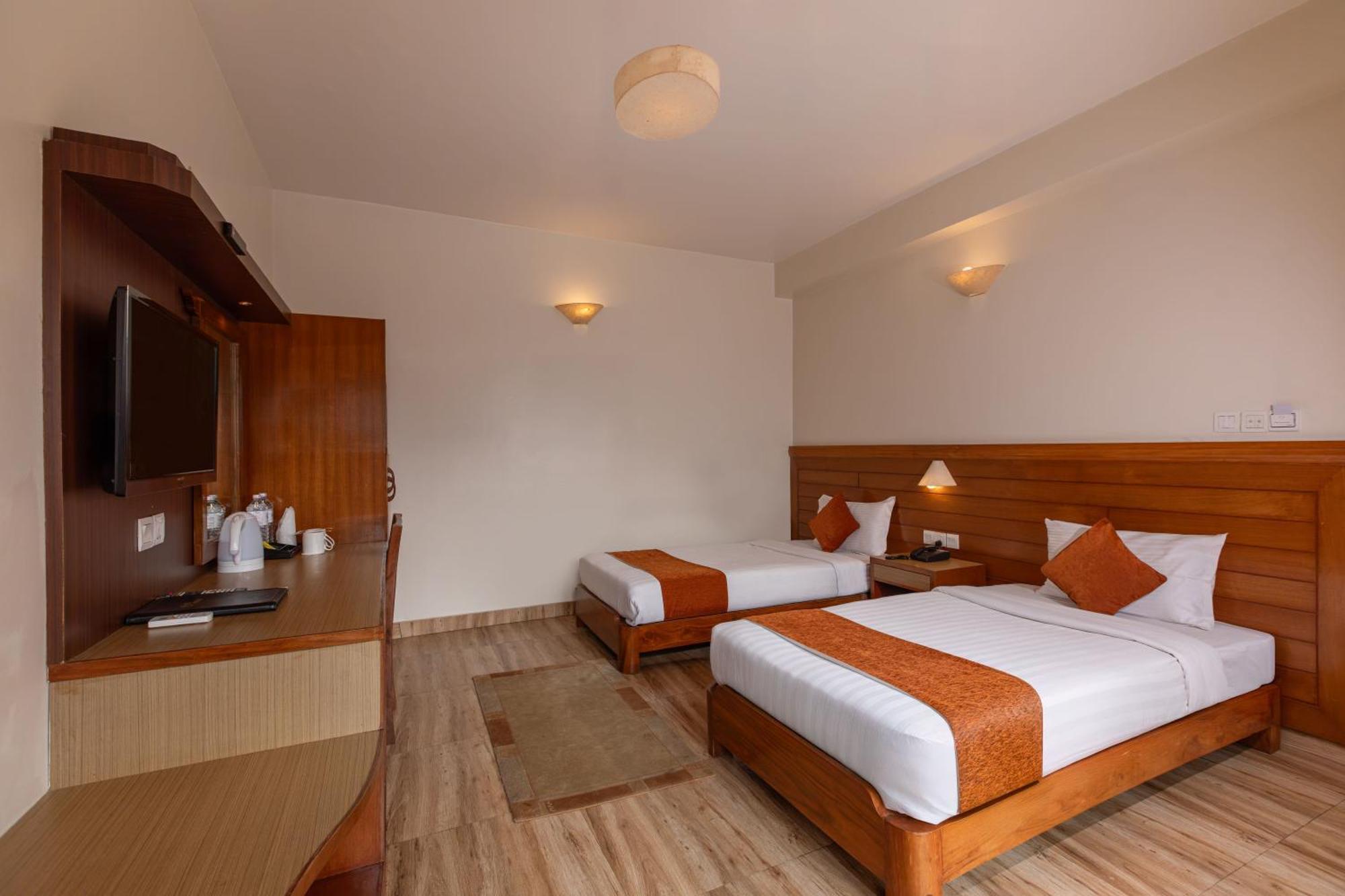 Mount View Pokhara Hotel Exterior foto