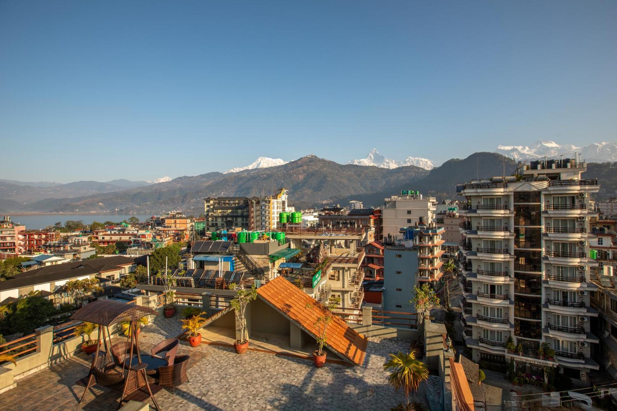 Mount View Pokhara Hotel Exterior foto