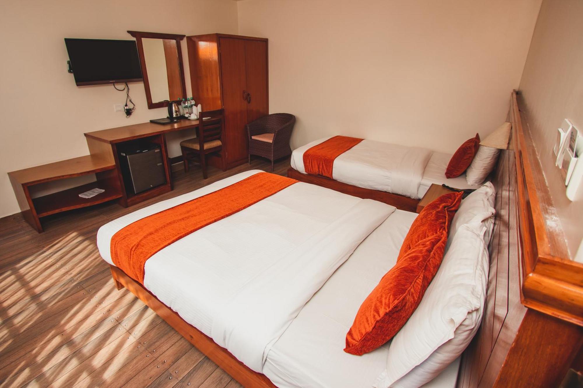 Mount View Pokhara Hotel Exterior foto